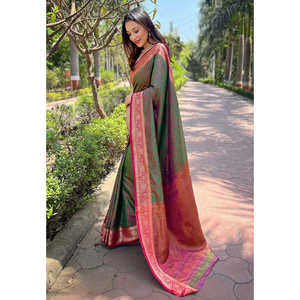 ผ้าไหมแคชเมียร์สีเขียวอ่อนทอลายซารีแบบหรูหรา พร้อมดีเทลผ้าทอลายตัดกัน เหมาะสำหรับชุดเดรสออกงาน - Product Image 1