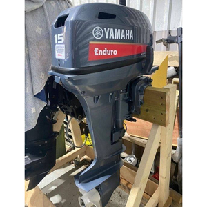 Système moteur hors-bord marin Yamaha 115 CV professionnel, conçu pour une haute efficacité et une navigation en eau longue distance fiable. - Product Image 6