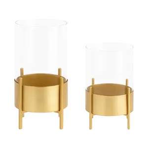 Candelabro de Metal Moderno y Lujoso, Centro de Mesa Artístico Hecho a Mano para Diseño de Interiores Premium, Candelabro Moderno Hecho a Mano - Product Image 1