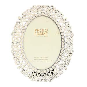 Attractive Looking Rounded Shape Metal <b>Photo</b> <b>Frame</b> With <b>White</b> Powder Coated Finishing For Drawing And Dinning Room Decorations - Product Image 1