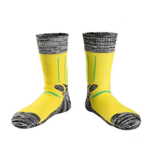 Chaussettes d'hiver imperméables personnalisées de haute qualité et durables pour les activités de plein air, design unique, chaudes, respirantes, confortables et performantes - Product Image 6