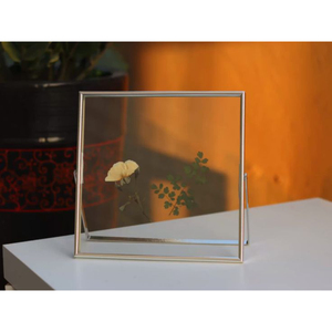 Cadre photo décoratif vintage avec bordure embossée, design de haute qualité, métal rose doré, cadre rectangulaire pour table, prix bas - Product Image 6