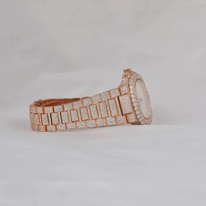Reloj Mecánico de Lujo para Mujer en Oro Rosa con Brazalete con Incrustaciones de Diamantes, Esfera Analógica, Cierre Plegable, Correa de 18 mm - Product Image 1