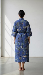 ชุดกิโมโนผ้าฝ้ายพิมพ์ลายบล็อกสีครามสุดหรู ระบายอากาศได้ดี แขนยาว เป็นมิตรกับสิ่งแวดล้อม งานฝีมือดั้งเดิมสำหรับฤดูร้อน - Product Image 5