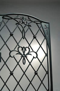 Portail à double battant KHP traditionnel avec revêtement en poudre pour maisons de style classique, durable, commande manuelle, installation facile - Product Image 3