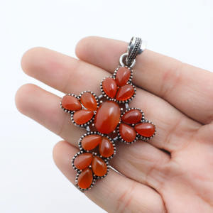 Pendentif croix en ambre plaqué argent – Collier religieux avec pierre précieuse orange – Bijoux de style vintage - Product Image 6