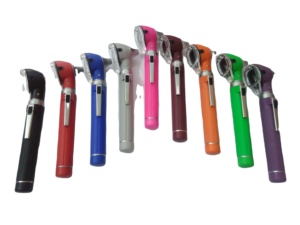 Otoscopio de Bolsillo Mini con Fibra Óptica y Luz LED, Construcción de Acero, Alimentado por Electricidad, para Diagnóstico Médico - Product Image 3