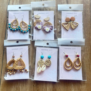 Pendientes de Bambú y Ratán Tejidos a Mano, Estilo Artesanal Folclórico Natural, Decoración para Bodas y Festividades, Hechos en Vietnam, Marca TUYET DUNG - Product Image 1