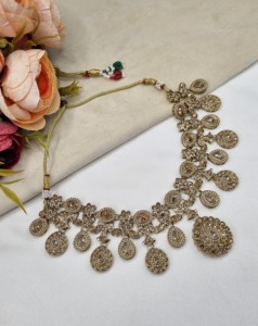 Ensemble de bijoux 3 pièces pour femmes, pierres précieuses ovales et en forme de poire, collection de bijoux de créateur, style ethnique, pour occasions spéciales. - Product Image 5