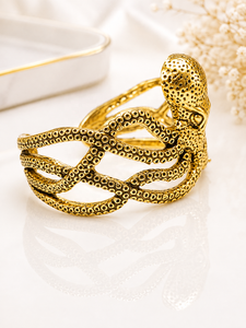Bracelet manchette pieuvre en laiton plaqué or, bijou tendance inspiré de l'océan, cadeau unisexe pour fête - Product Image 5