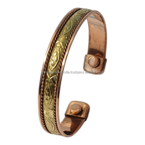 Pulsera de Terapia Magnética de Cobre Puro - Alivio Natural para el Dolor de Manos, Reumatismo y Mejor Sueño, Diseño de Brazalete Ajustable - Product Image 4