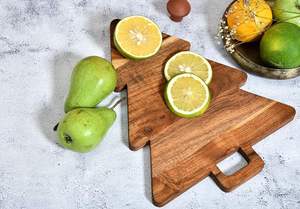Planche à découper en bois de Noël, plateau à fruits, plat de service polyvalent pour desserts, bonbons, pain et légumes pour la cuisine et la salle à manger - Product Image 3
