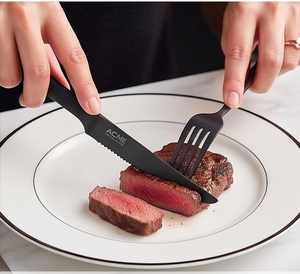 Elegante juego de cubiertos para carne en negro mate, acero inoxidable con revestimiento PVD negro mate para comedor moderno, cocina, restaurante y hotel. - Product Image 6