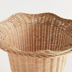 Vase Urne Moderne en Rotin Festonné sur Pieds, Tendance Actuelle, Décoration d'Intérieur, Vase à Fleurs, Urnes de Table, Style Bohème Vintage, Fabriqué au Vietnam - Product Image 2