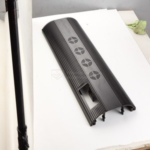 บริการผลิตและจำหน่ายฮีทซิงค์อะลูมิเนียม T5 รุ่น 6063 สำหรับอุปกรณ์ขนส่งแบบอัดขึ้นรูป พร้อมบริการเชื่อมและตัด - Product Image 3