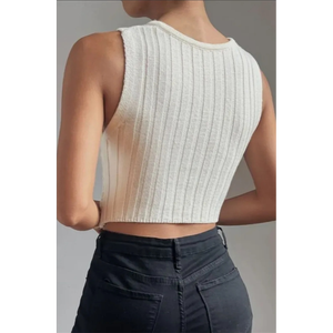 เสื้อครอปถักแบบไร้แขนทรงรัดรูปด้านหน้า แต่งโซ่ทองคำ ดีไซน์ไขว้ พร้อมตกแต่งด้วยฮาร์ดแวร์ - Product Image 3