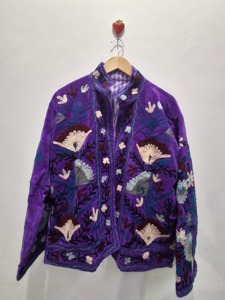 เสื้อแจ็คเก็ตกำมะหยี่สไตล์โบฮีเมียนวินเทจ ปักลายซูซานี เป็นมิตรกับสิ่งแวดล้อม เสื้อโค้ทกันหนาวแบบกิโมโน เสื้อคลุมตัวนอก ทำด้วยมือ ของขวัญสำหรับผู้หญิง - Product Image 1