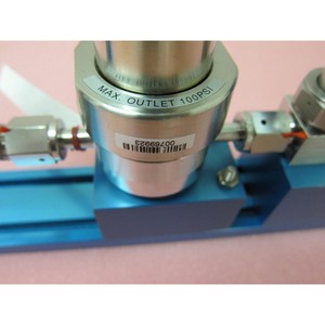 Régulateur de gaz Kinetics APTECH AP1010SM - Équipement et pièces semi-conductrices de renommée mondiale à la fois fiables et durables - Product Image 6