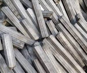 CHARBON DE BOIS DE SCIE PAR BIWOOD COMPANY VIETNAM, LONGUE DURÉE DE BRÛLAGE, MEILLEUR VENDEUR POUR BARBECUE, PRÊT À VENDRE - Product Image 4