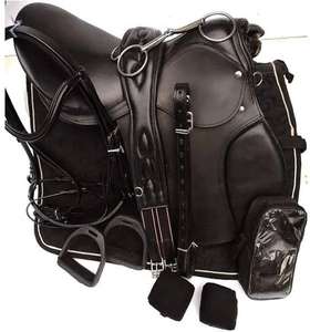 Juego completo de equipo de doma inglesa con silla de montar de cuero negro, brida, cincha, estribos, silla de montar acolchada de latón y almohadilla de silla de montar. - Product Image 2