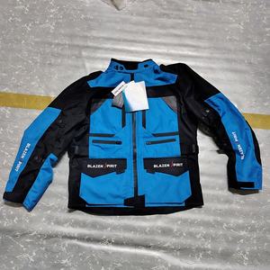 Moto Veste textile Cordura personnalisée pour les motos et la course automobile Veste imperméable et respirante Adventure Biker Team - Product Image 3