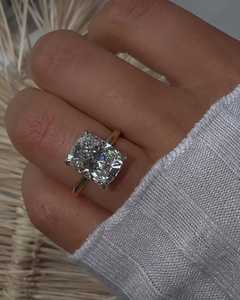 Bague de fiançailles en diamant CVD cultivé en laboratoire de 4 carats, taille coussin, avec alliance en or massif 18 carats, certification IGI, clarté VS+, couleur blanche D/E/F - Product Image 1