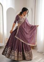 Lehenga Grand Flair Spécial Célébration en Soie Lourde Brodée, Doublure Micro Douce avec Broderie de Fil et de Paillettes, Conçu pour les Femmes