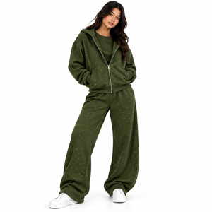 Conjunto de Sudadera con Cremallera y Pedrería de Peso Pesado y Pantalones de Pierna Ancha para Mujer, Chándal Verde Oliva Adornado, Ropa Casual Urbana, Marca Privada - Product Image 4