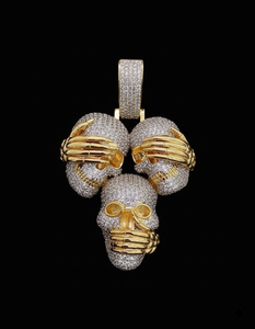 จี้รูปตัวละครสยองขวัญสามหน้าแบบสั่งทำพิเศษ ประดับเพชรแบบไมโครเพฟ ตัวเรือนทองคำ 14K สองสี ทำด้วยมือ - Product Image 1