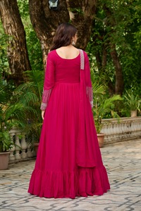 ชุดเดรส Anarkali ผ้าจอร์เจตต์ลายดาวสำหรับผู้หญิงรุ่นล่าสุด พร้อมงานปักเลื่อมและงานปักลายสไตล์อินเดียและปากีสถาน - Product Image 6
