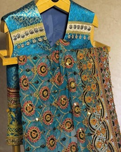 Vestido Afgano Kuchi Hecho a Mano, Ecológico, de Tres Piezas: Bufanda, Pantalones y Vestido Largo Tradicional de Manga Larga hasta la Rodilla, Estilo Casual Étnico - Product Image 5