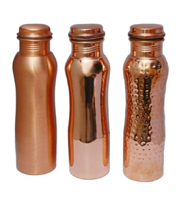 Botella de agua hecha a mano 100% de cobre puro, martillada, brillante y a prueba de fugas para uso diario por blossom craft india. - Product Image 1