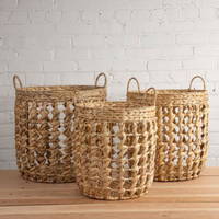 Panier de rangement multifonctionnel en jacinthe d'eau naturelle fait main, durable, vintage, rustique, du Vietnam, pour la lessive - Vente en gros à prix abordable