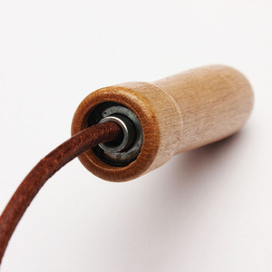 Cuerda de Saltar con Peso y Mango de Madera de Cuero Personalizado, Ajustable, para Entrenamiento Físico, Venta al por Mayor, OEM - Product Image 4