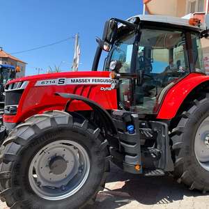 Tractor Agrícola Massey Ferguson 6714S Dyna-6 Exclusive Euro 5 4WD, 140HP, Motor Diésel de 4.9L, Transmisión Powershift 24x24, Maquinaria Agrícola - Product Image 1
