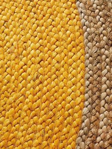 พรมปูพื้นทรงกลมถักจากปอกระเจาสีแดงและสีธรรมชาติ ดีไซน์ใหม่ เหมาะสำหรับปูโต๊ะและปูพื้น ใช้ได้ดีที่ห้องนั่งเล่นและห้องนอน - Product Image 6