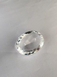 Quartz blanc naturel massif, taille ovale géante, qualité muséale, cristal de roche, pierre précieuse en vrac pour collectionneurs et fabrication de bijoux - Product Image 5