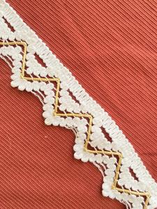 Encaje de Algodón Blanco con Bordado Hermoso y Borde de Ganchillo para Prendas, Manualidades y Textiles para el Hogar - Product Image 4