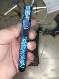 Ciseaux en acier inoxydable de qualité supérieure avec finition bleu violet et or pour une coupe de précision professionnelle, couture, tailleur, artisanat - Product Image 4