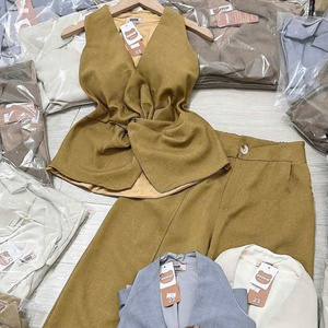 ชุดเซ็ตสองชิ้นผ้าฝ้ายสำหรับผู้หญิง สไตล์ลำลองใส่สบาย เหมาะกับฤดูร้อน ทรงเข้ารูป แฟชั่นธรรมชาติ ซักได้ บรรจุภัณฑ์แบบกำหนดเอง ผลิตในเวียดนาม - Product Image 5