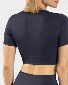 เสื้อยืดครอปท็อปผ้าฝ้ายสีพื้นสำหรับผู้หญิง สไตล์ลำลอง สตรีทแวร์ แขนสั้น ทรงโอเวอร์ไซส์ รับทำโลโก้ OEM - Product Image 5