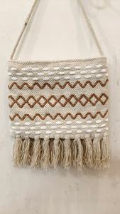 Sac bandoulière bohème en coton tissé à la main avec pompons, sac à bandoulière écologique pour femme, prêt pour les voyages - Product Image 3