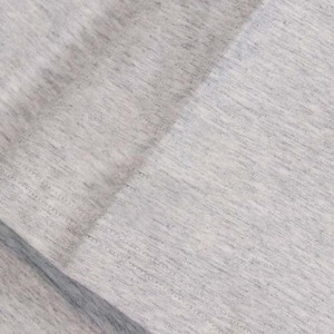 Conjuntos de dos piezas para hombre, camisetas y pantalones cortos deportivos informales de verano en color gris jaspeado. - Product Image 6