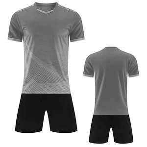 Ensemble de maillots et shorts de football personnalisés par sublimation, gris et noir, pour hommes adultes, respirant, en polyester, service OEM - Product Image 6