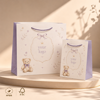 Sacs cadeaux personnalisés en papier kraft, réutilisables pour cadeaux, avec poignées torsadées en corde lavande, ours en peluche, OEM ODM, certifiés FSC