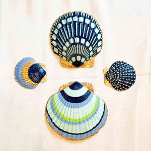 <b>Natural</b> beach decor hand painted seashells wholesale <b>painting</b> arts on scallop capiz shells - Product Image 1