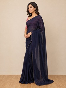 Sari élégant bleu marine en rayonne crêpe avec chemisier floral rose pour femme, idéal pour les occasions de fête, longueur ras du sol, coupe classique, style Bollywood, infroissable - Product Image 4