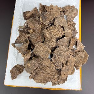 Chispas de Agarwood Natural – Aroma Rico y Elegante a Madera de Oud, Muy Similar a Eaglewood - Product Image 4