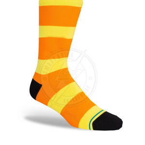 Chaussettes de sport décontractées respirantes de qualité supérieure, confortables, fabriquées au Pakistan, pour adultes - Product Image 2