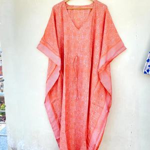 Caftan en soie Grand caftan bohème Robe bohème Robe longue caftan en soie - Product Image 1